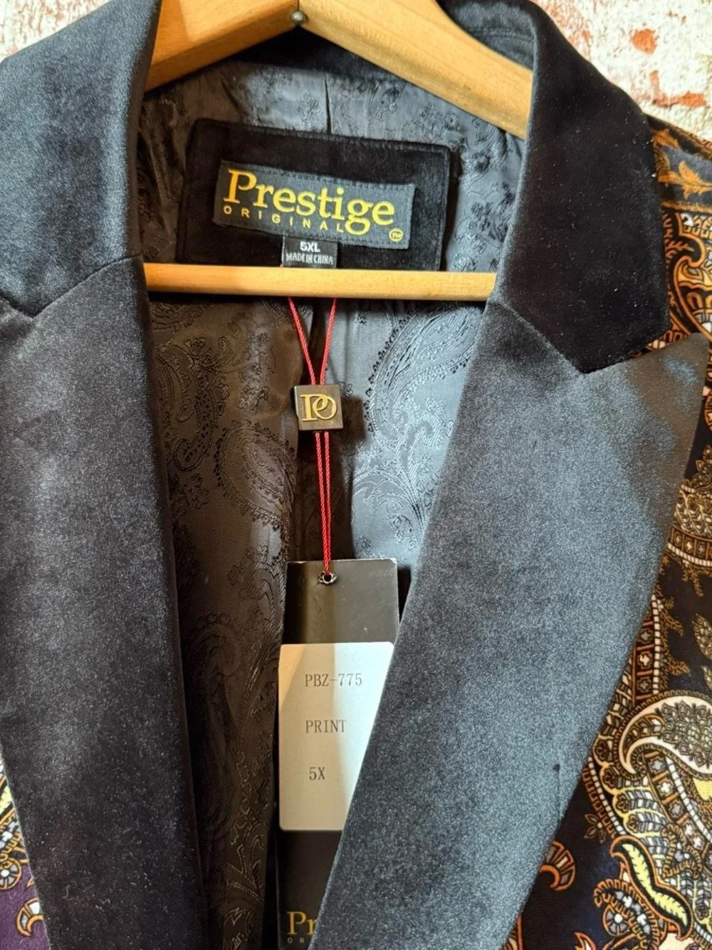 Prestige Velvet Paisley Blazer in Navy and Gold